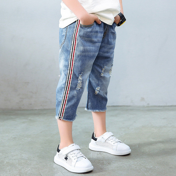 Modern, rövid gyerekfarmer oldalpántokkal