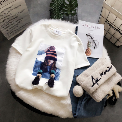 Modern női póló 3D elemekkel fekete, fehér és rózsaszín színben