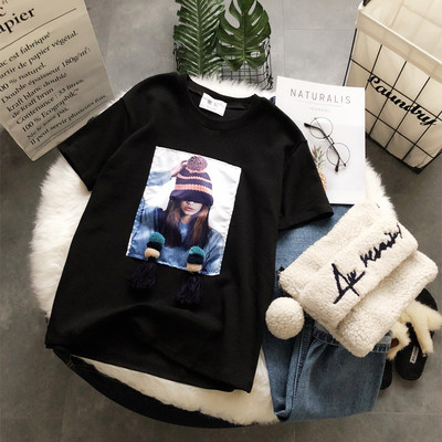 Modern női póló 3D elemekkel fekete, fehér és rózsaszín színben