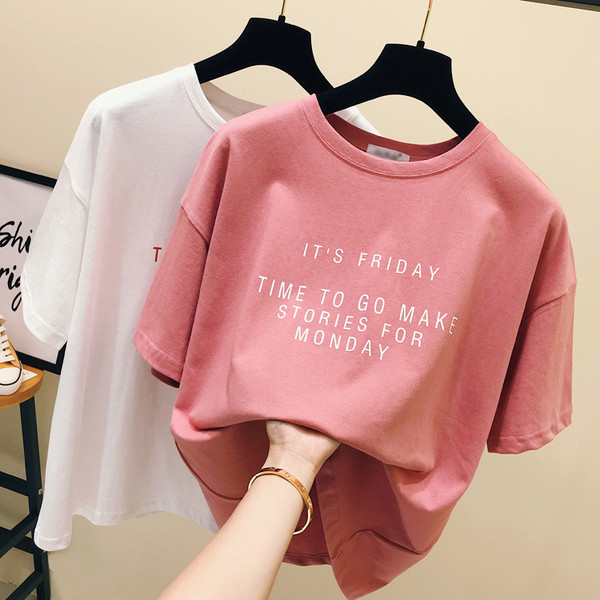 Aktuális női póló fehér és rózsaszín felirattal