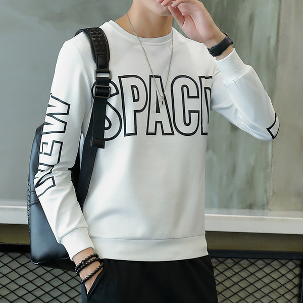 Férfi blúz feliratokkal és O-alakú gallérral fekete-fehér színben