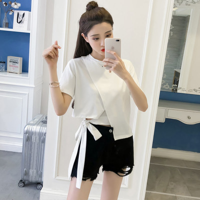 Aszimmetrikus női póló nyakkendővel több színben