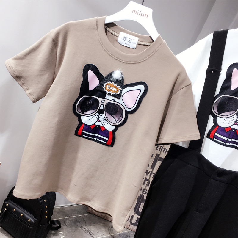 Alkalmi női póló színes rátéttel és 3D elemekkel