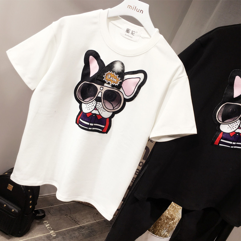 Alkalmi női póló színes rátéttel és 3D elemekkel