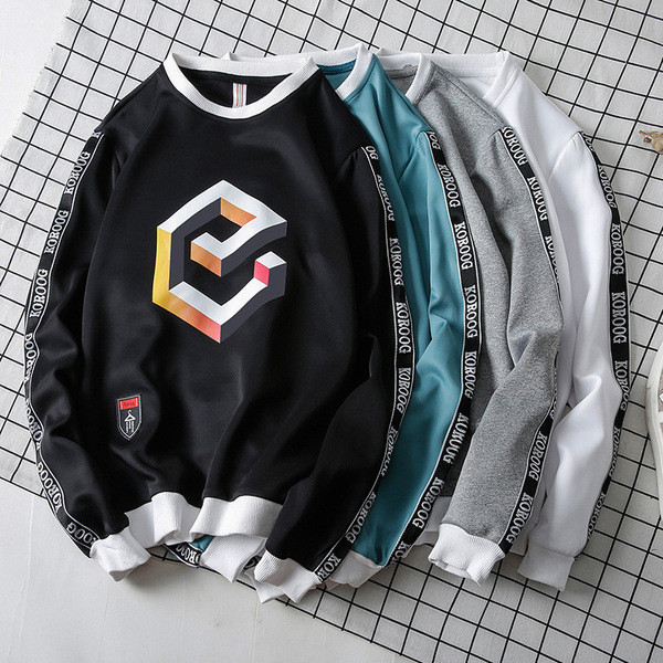 Bluză bărbătească cu aplicație și guler în formă de O în patru culori