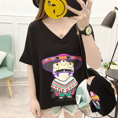 Μοντέρνα γυναικεία μπλούζα με ντεκολτέ σε σχήμα V σε δύο χρώματα