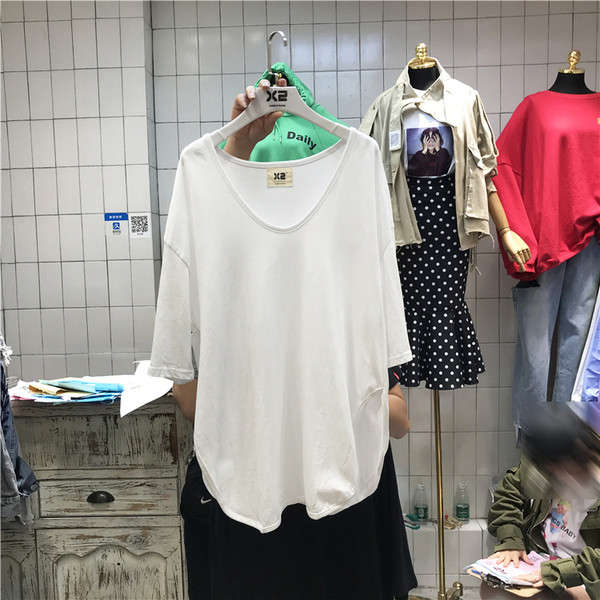 Női póló széles modell fehér és fekete színben