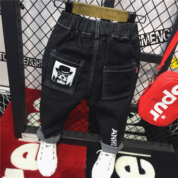 Blugi de copii actuali pentru baieti cu aplicatie