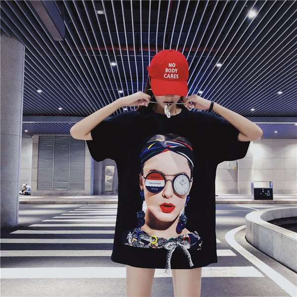 Καθημερινή γυναικεία μπλούζα με πολύχρωμες εφαρμογές - μακρύ μοντέλο σε διάφορα χρώματα