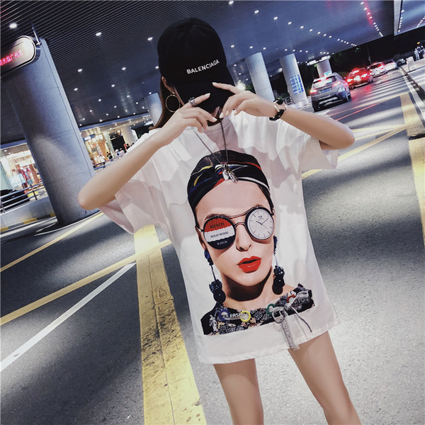 Καθημερινή γυναικεία μπλούζα με πολύχρωμες εφαρμογές - μακρύ μοντέλο σε διάφορα χρώματα