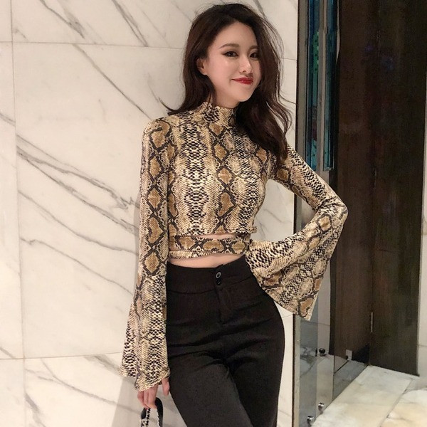 Modern női blúz jobb és lótusz ujjú