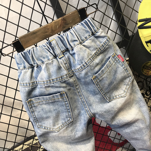 Παιδικό τζιν  για αγόρια με σχισμένα μοτίβα