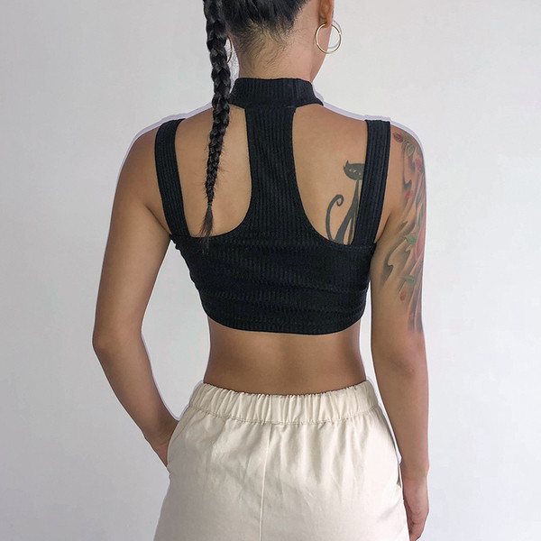 Rövid női felső fekete színben