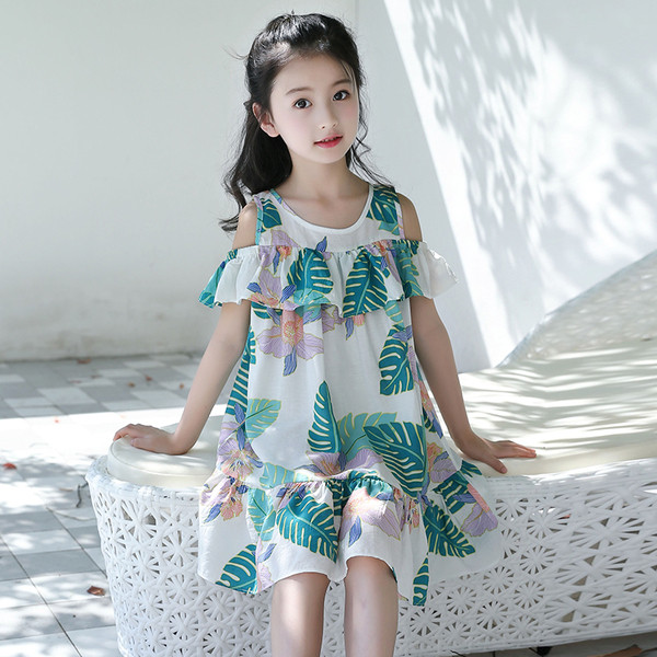 Gyerekruha lányoknak fehér színben, virágos motívumokkal