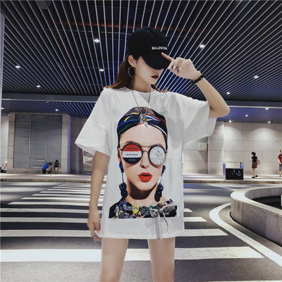 Modern női póló O-nyakú és színes rátéttel