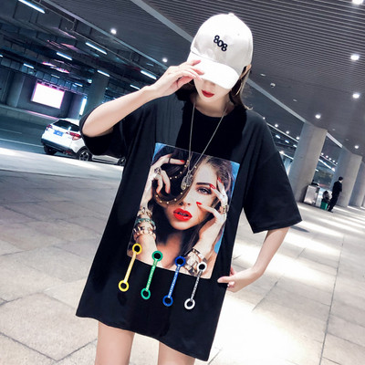 Modern női póló O-nyakú és színes rátéttel