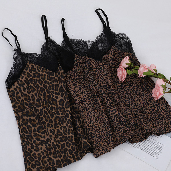 Modern női felső leopárd mintával és csipkével, két színben