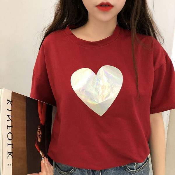 Lezser női póló szíves rátéttel, két színben