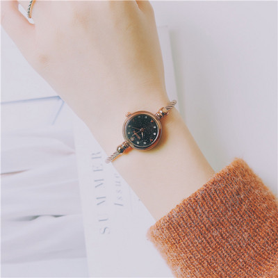 Γυναικείο καθημερινό ρολόι με λεπτό λουρί σε πέντε χρώματα