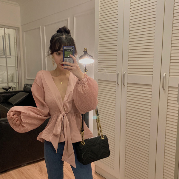 Bluză de damă modernă cu mâneci largi și decolteu în V în mai multe culori