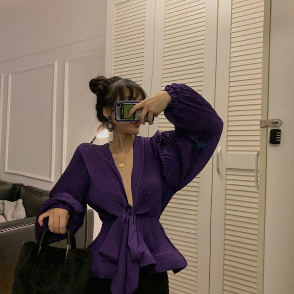 Bluză de damă modernă cu mâneci largi și decolteu în V în mai multe culori