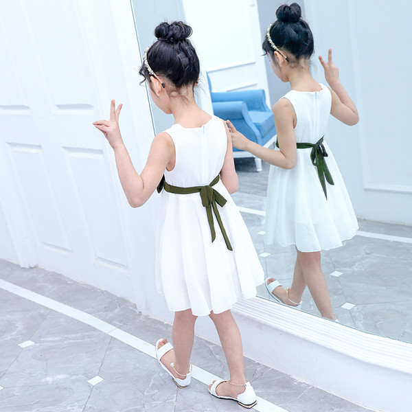 Modern gyerekruha lányoknak három színben és szalaggal