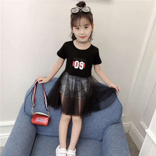 Modern gyerekruha lányoknak fekete tüllvel