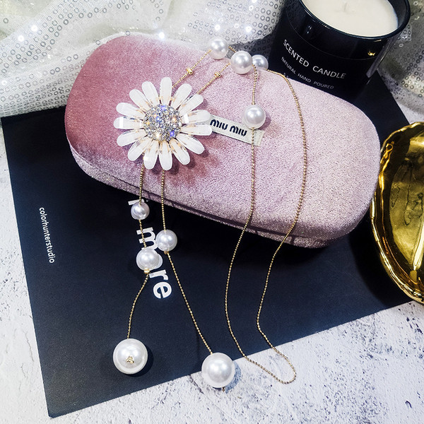 Colier lung de dama cu pietre decorative si perle