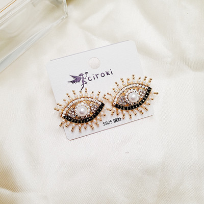 Modern női fülbevaló díszítő kövekkel és gyöngyökkel - két színben