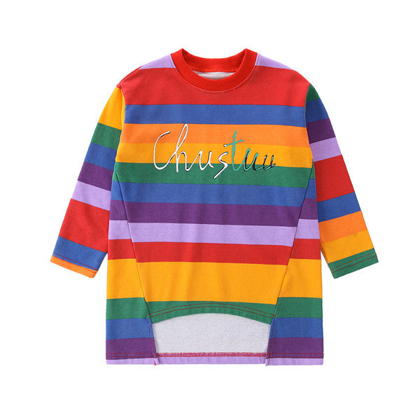 Alkalmi gyerekruha O-nyakkal és felirattal