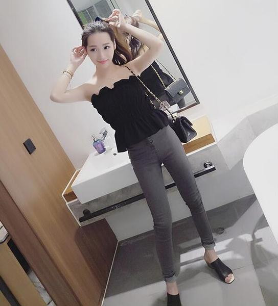 Rugalmas női melltartó fekete és rózsaszín színben