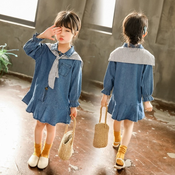 Alkalmi gyerek farmerruha gombokkal és hosszú ujjakkal