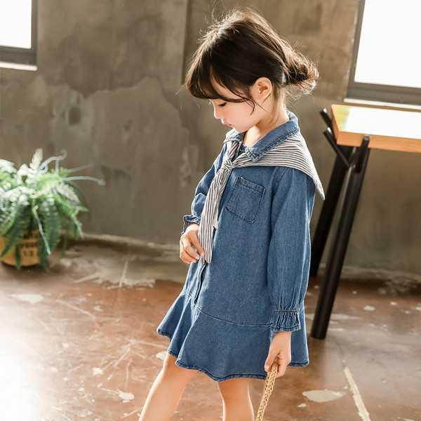 Alkalmi gyerek farmerruha gombokkal és hosszú ujjakkal