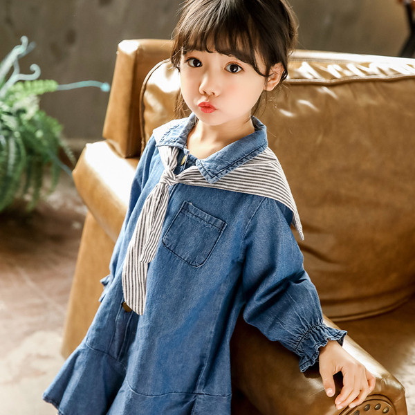 Alkalmi gyerek farmerruha gombokkal és hosszú ujjakkal