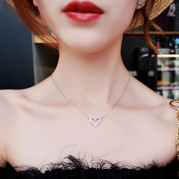 Női mindennapi nyaklánc két színben, díszkövekkel