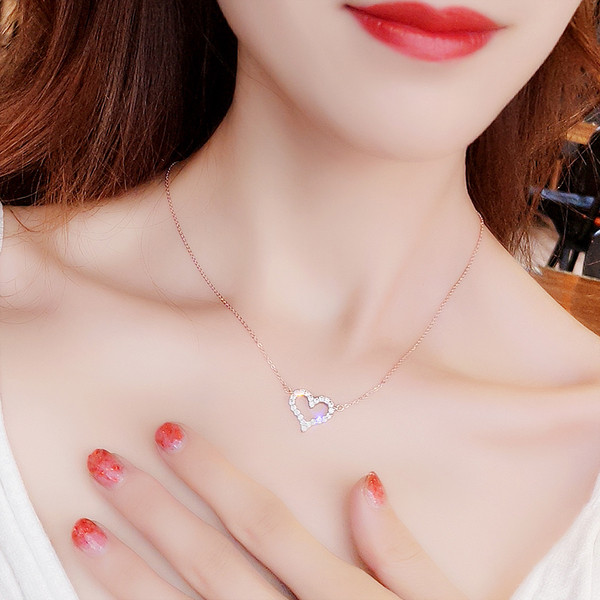 Női mindennapi nyaklánc két színben, díszkövekkel