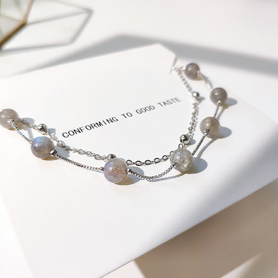 Női mindennapi karkötő ezüst színben gyöngyökkel