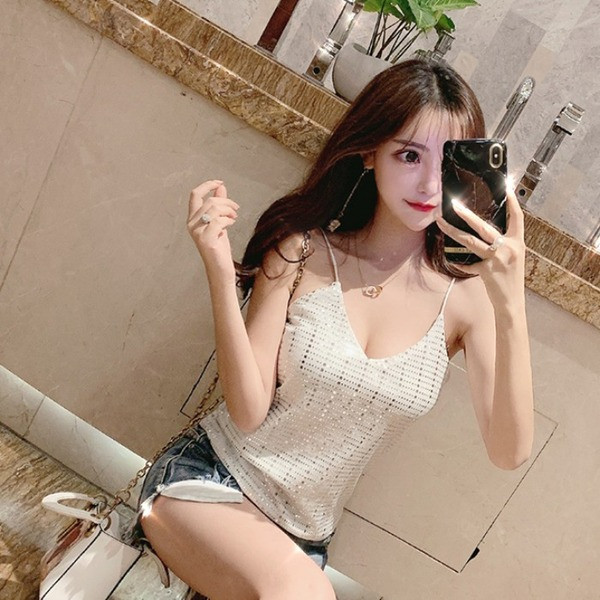 Fényes női felső, vékony pántokkal, fehér és fekete színben