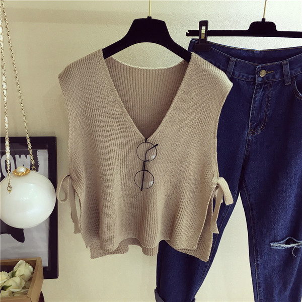 Női akasztófelső V-nyakkal és oldalsó megkötővel több színben