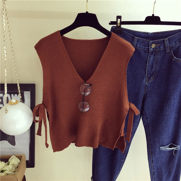 Női akasztófelső V-nyakkal és oldalsó megkötővel több színben