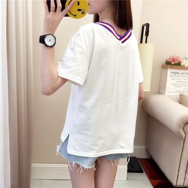 Tricou de dama modern cu decolteu in V si broderie - inscriptie in mai multe culori