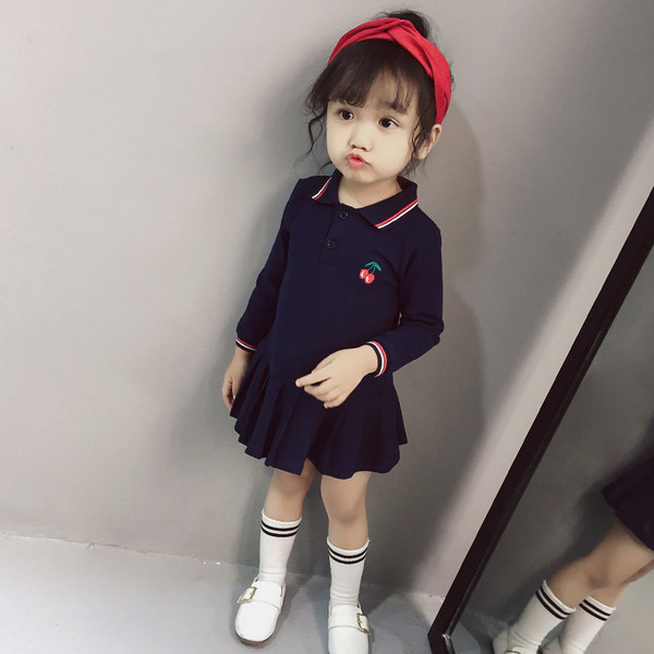 Alkalmi gyerekruha kék színben és hímzéssel