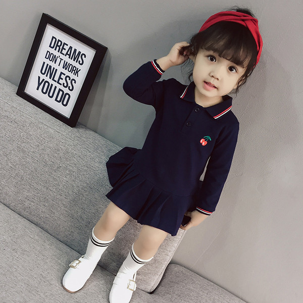 Alkalmi gyerekruha kék színben és hímzéssel