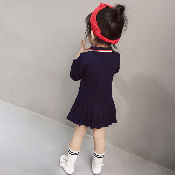 Alkalmi gyerekruha kék színben és hímzéssel