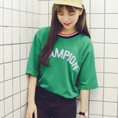 Καθημερινή γυναικεία μπλούζα σε πράσινο και λευκό χρώμα