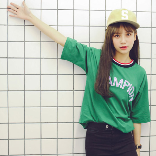 Καθημερινή γυναικεία μπλούζα σε πράσινο και λευκό χρώμα