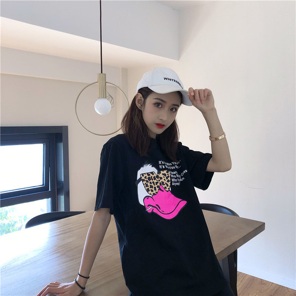 Μοντέρνο γυναικείο T-shirt με έγχρωμη εφαρμογή σε τρία χρώματα