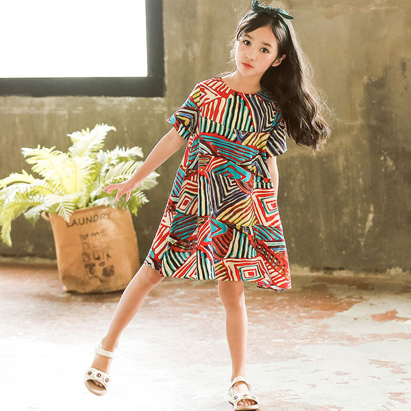 Stílusos gyerekruha modell rövid ujjal