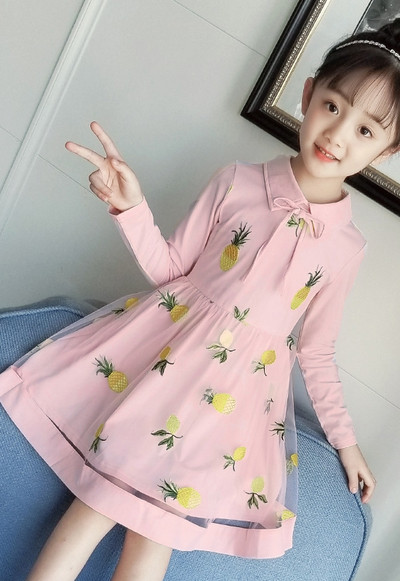 Κομψό παιδικό φόρεμα με τούλι και κεντήματα σε ροζ χρώμα