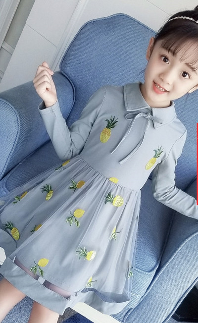 Κομψό παιδικό φόρεμα με τούλι και κεντήματα σε ροζ χρώμα